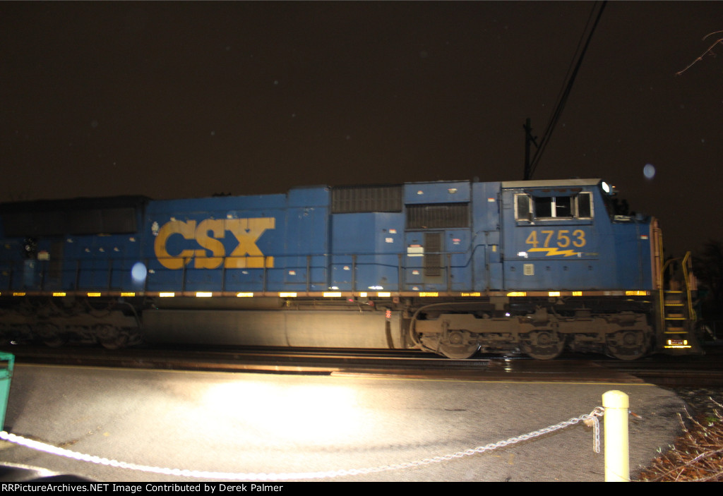 A Blurry Photo of CSX 4753